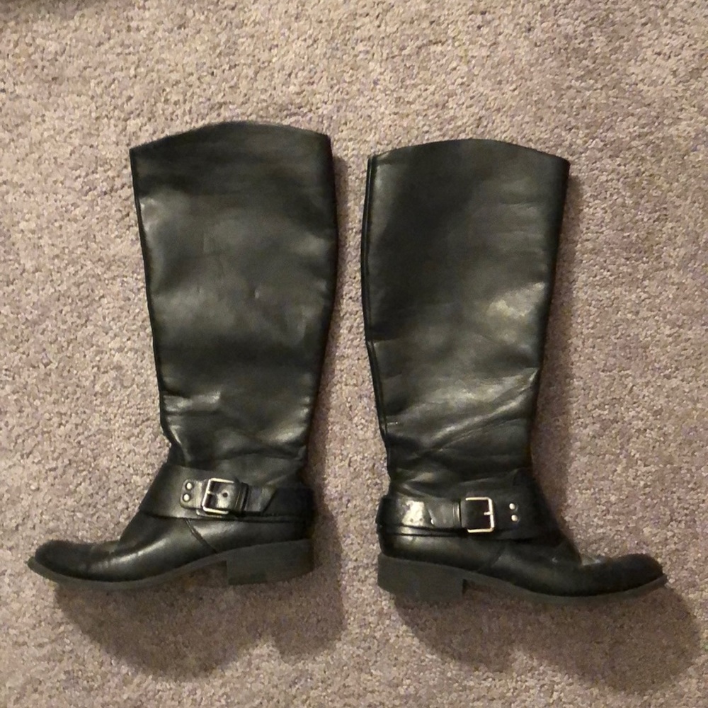 Black boots